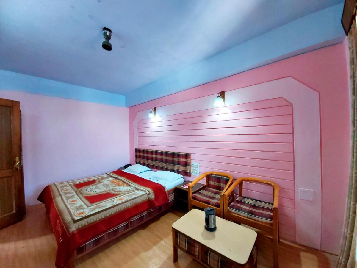 Goroomgo Radha Continental Nainital Exterior foto