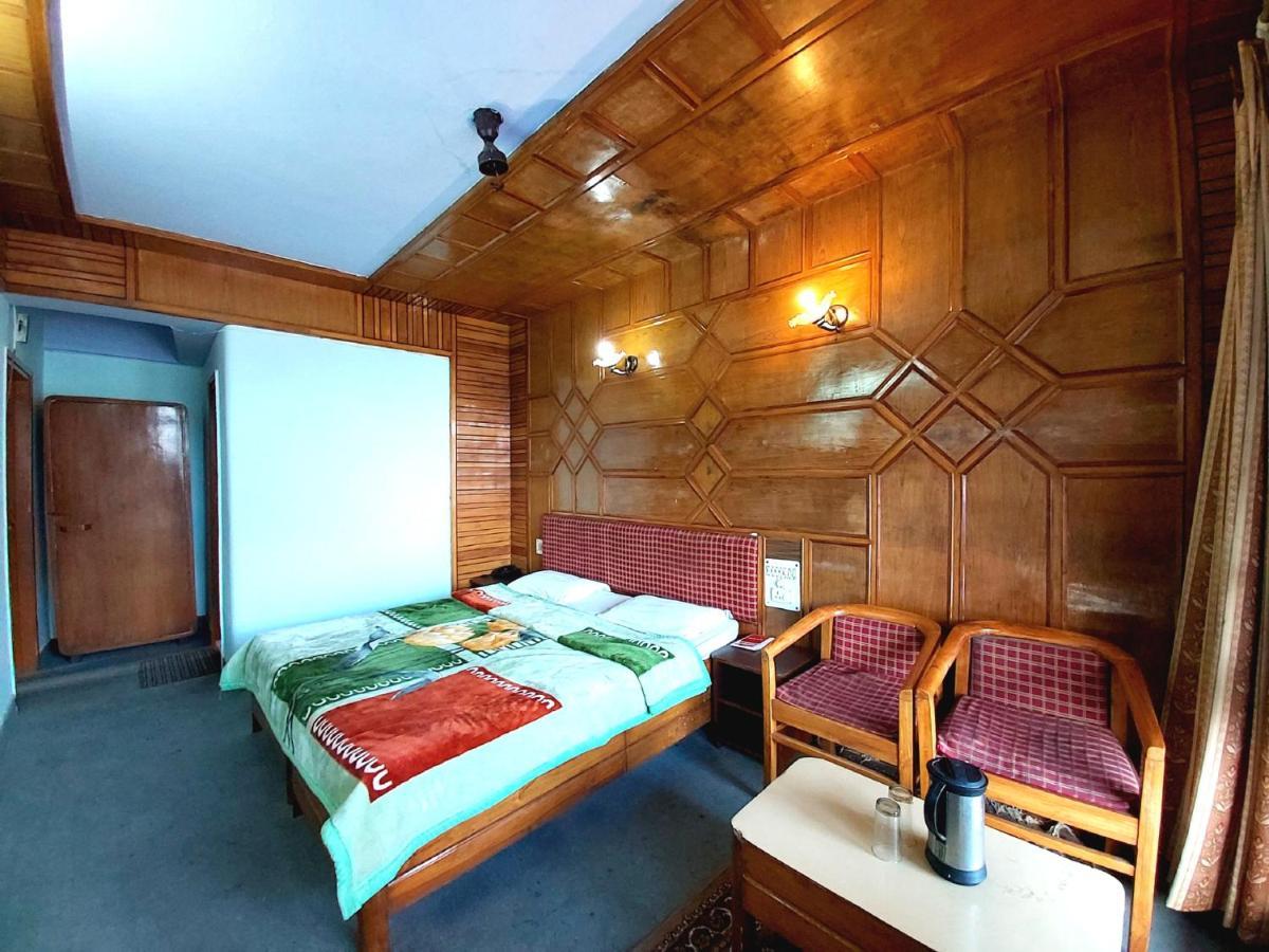 Goroomgo Radha Continental Nainital Exterior foto
