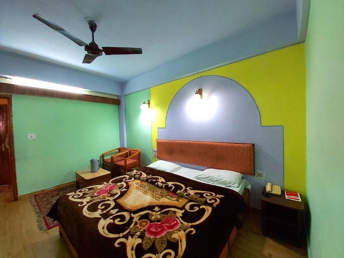 Goroomgo Radha Continental Nainital Exterior foto
