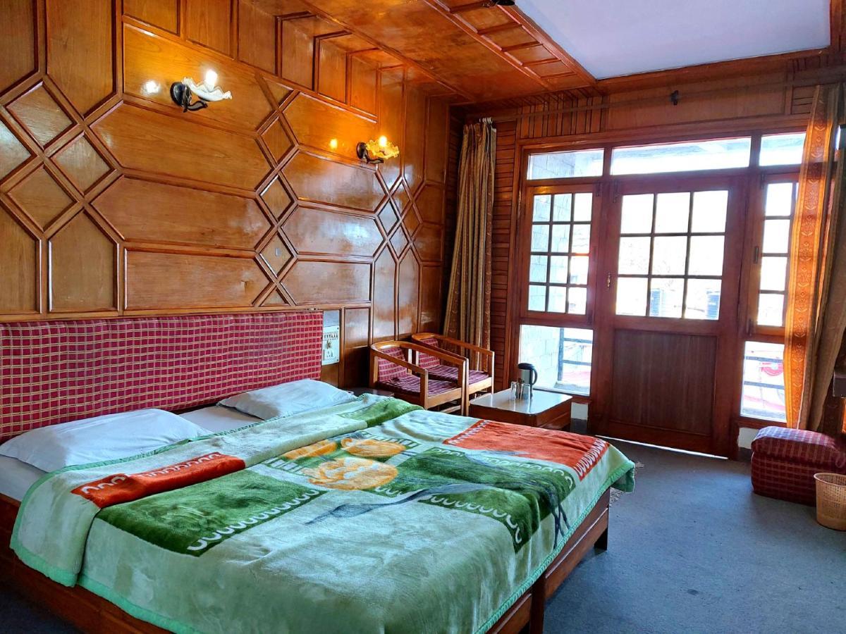 Goroomgo Radha Continental Nainital Exterior foto