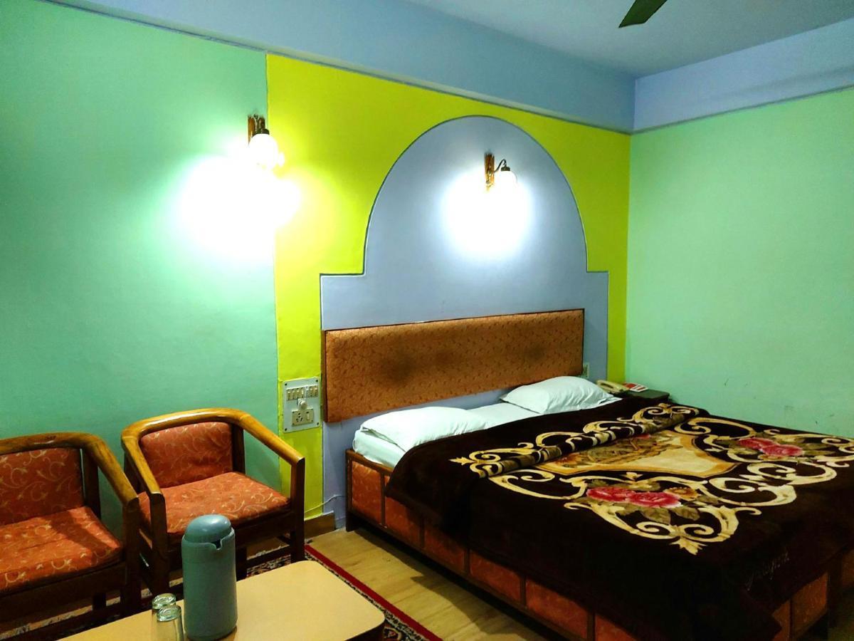 Goroomgo Radha Continental Nainital Exterior foto