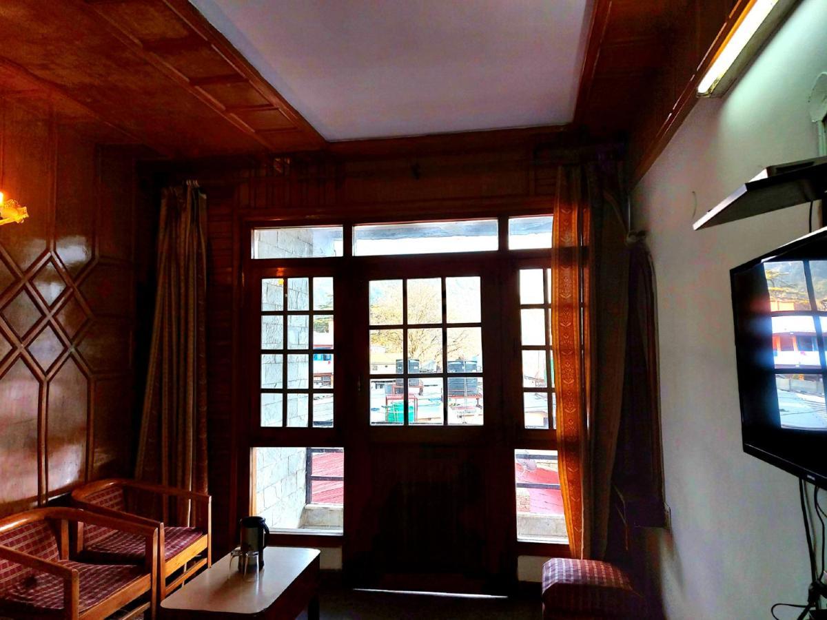 Goroomgo Radha Continental Nainital Exterior foto